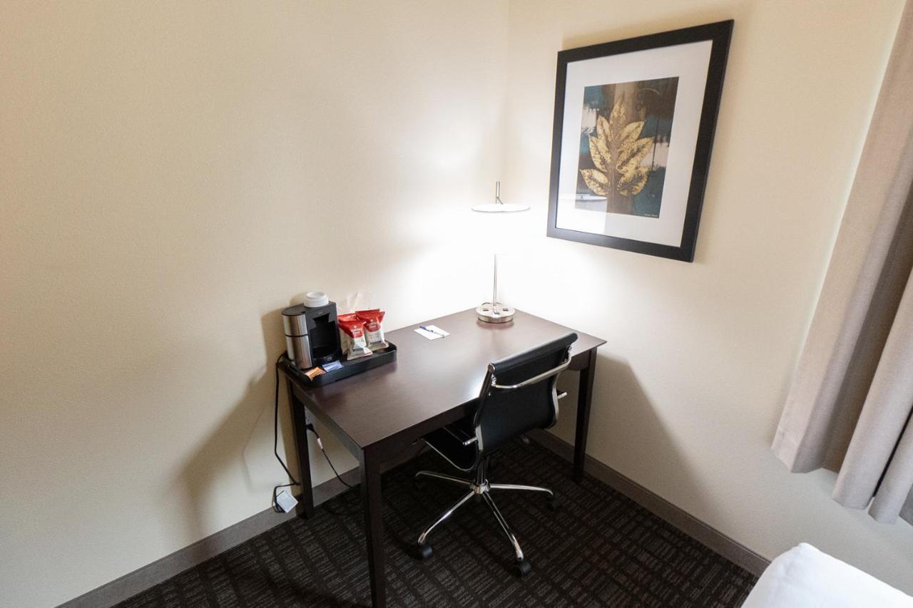 Cobblestone Hotel & Suites-Sheldon Buitenkant foto