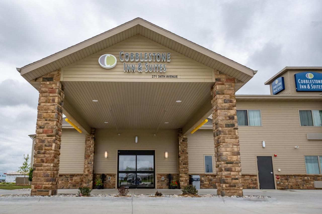 Cobblestone Hotel & Suites-Sheldon Buitenkant foto