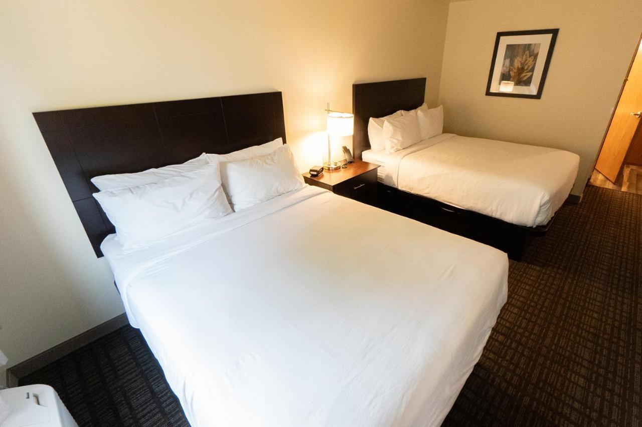 Cobblestone Hotel & Suites-Sheldon Buitenkant foto