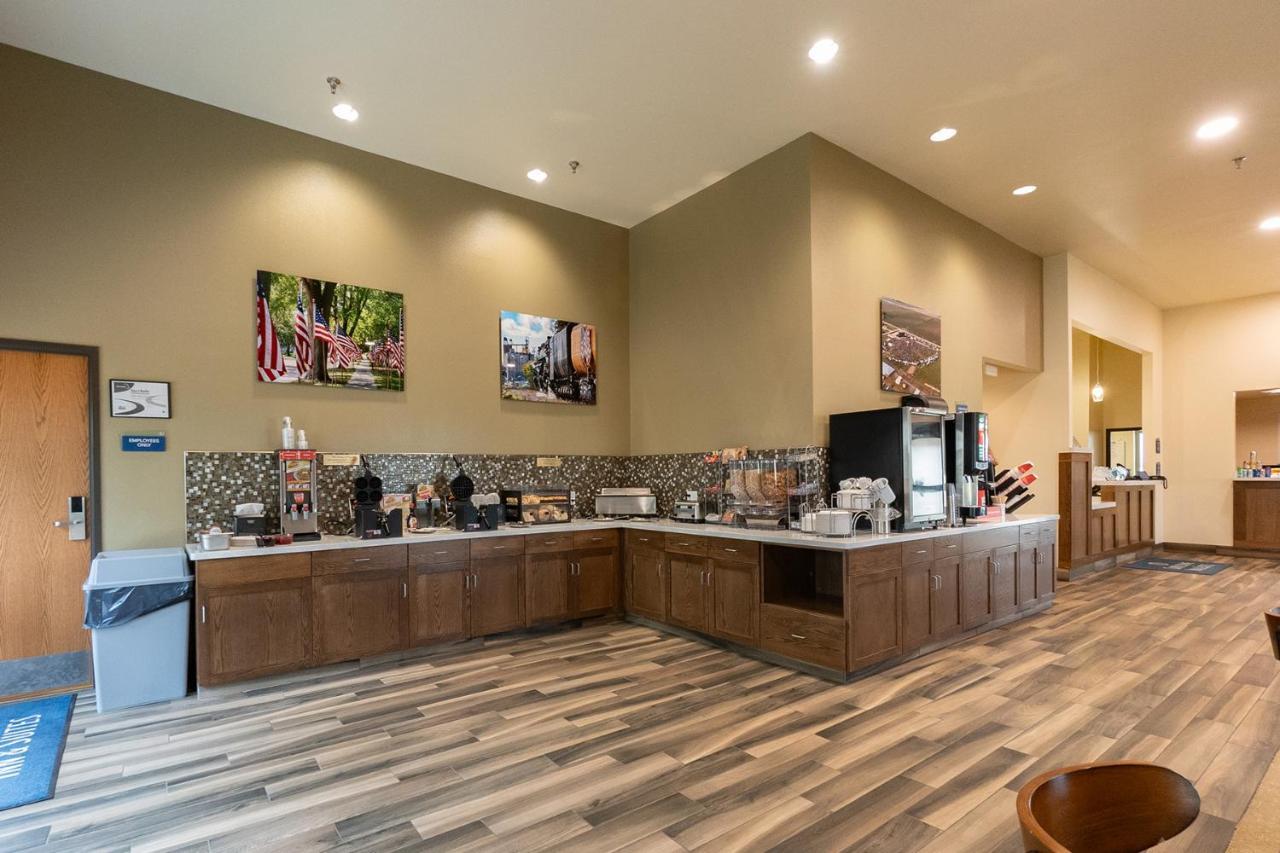Cobblestone Hotel & Suites-Sheldon Buitenkant foto