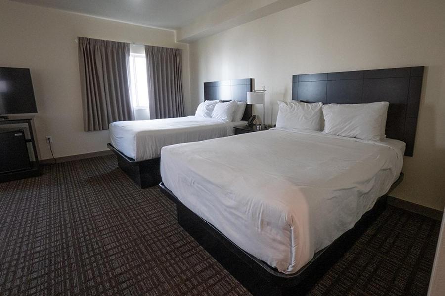 Cobblestone Hotel & Suites-Sheldon Buitenkant foto